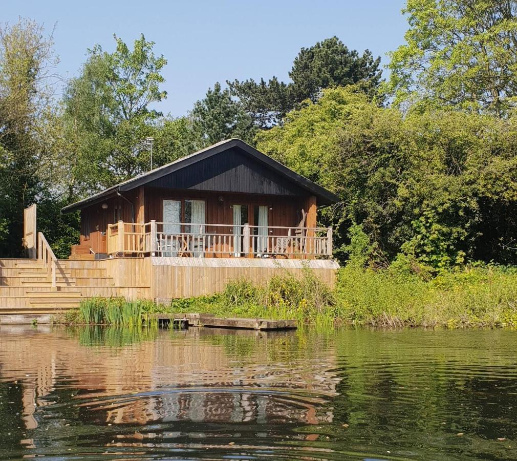 Holly Lodge 14 Hot Tub York Eksteriør bilde